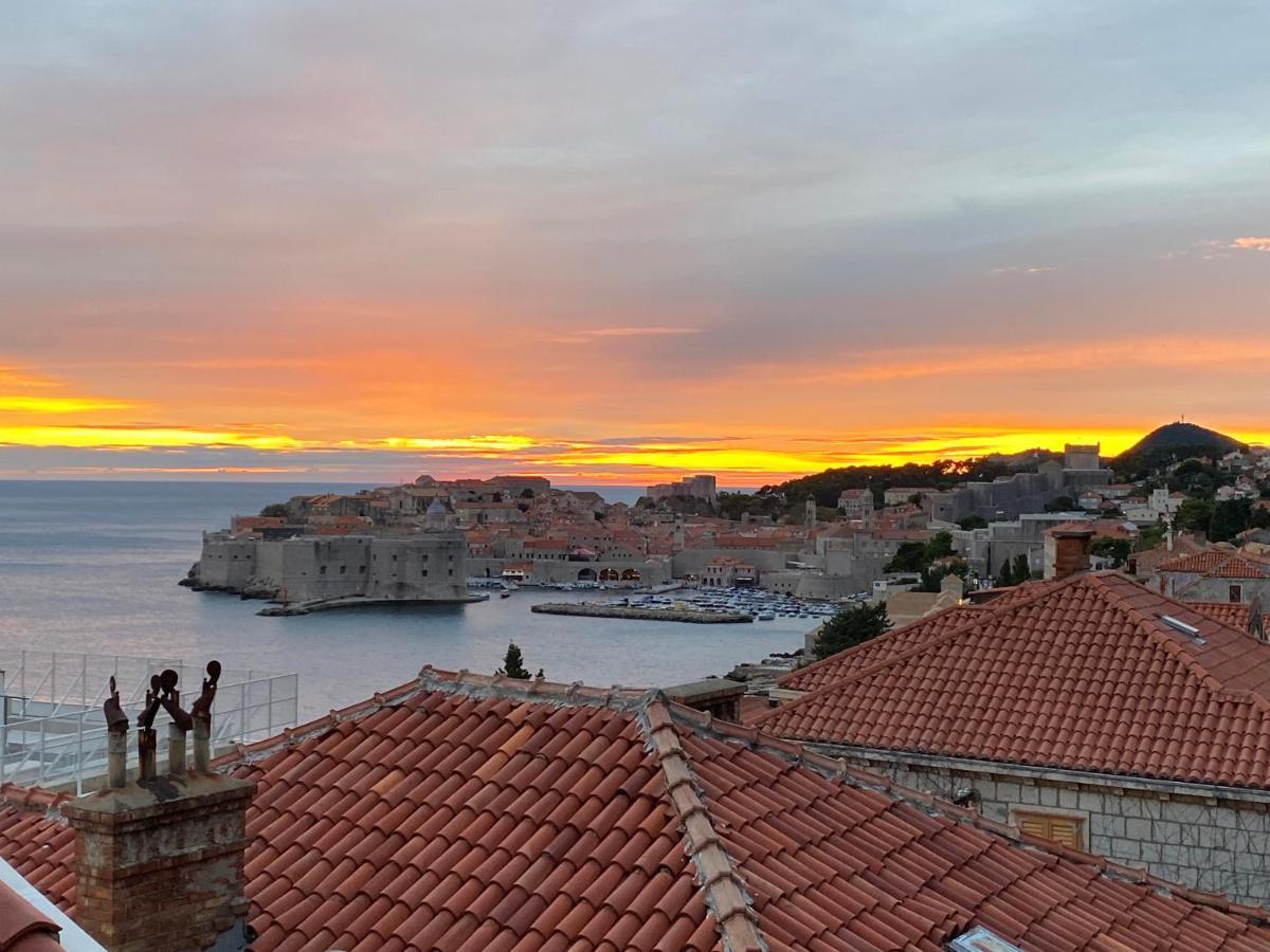 Sunset Over The Dubrovnik'S Old Town Εξωτερικό φωτογραφία