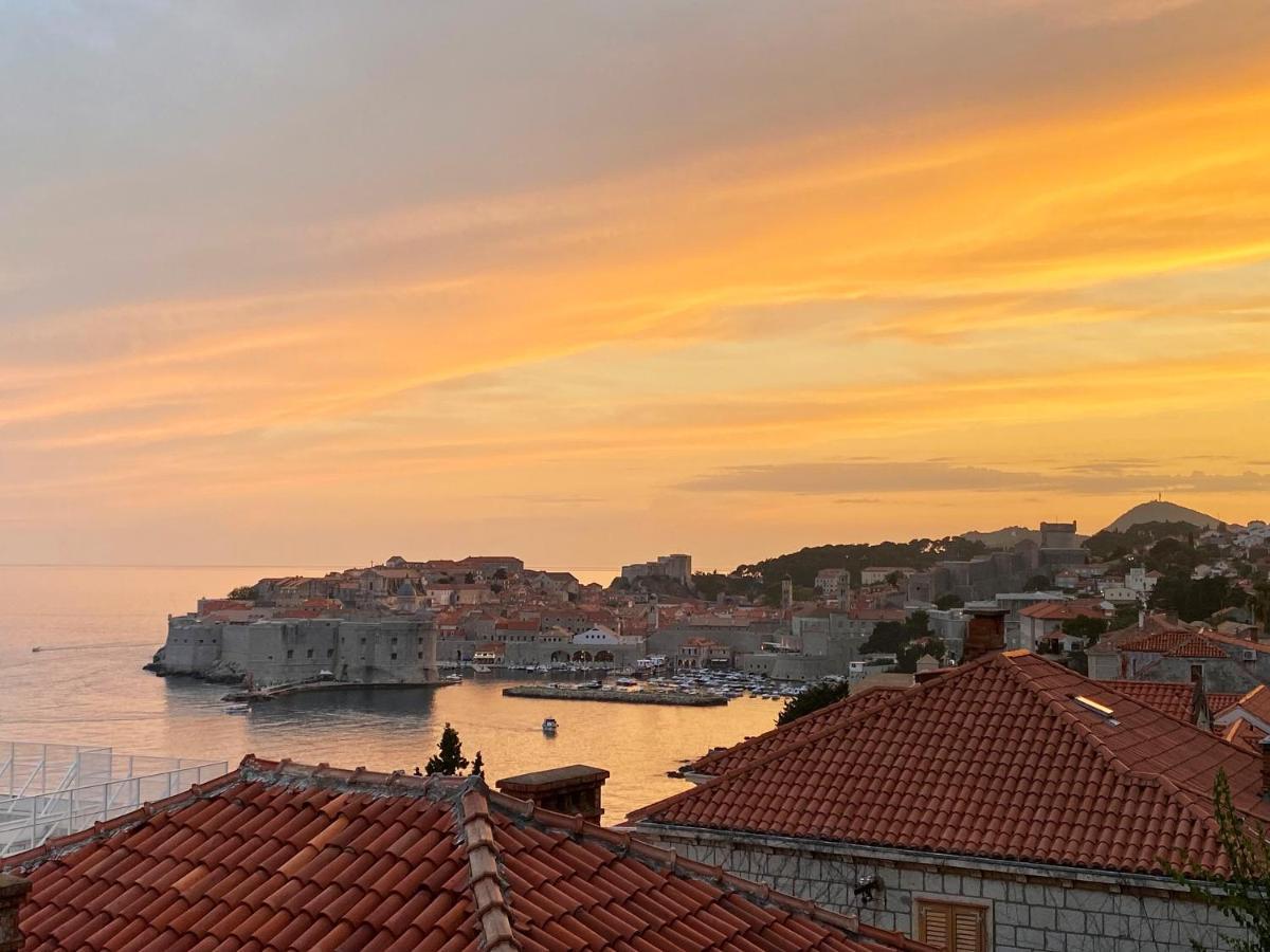 Sunset Over The Dubrovnik'S Old Town Εξωτερικό φωτογραφία